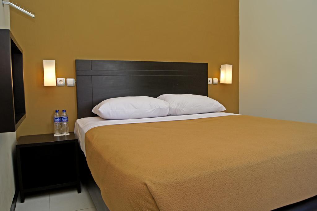 The Winner Premier Hotel Pemalang Номер фото