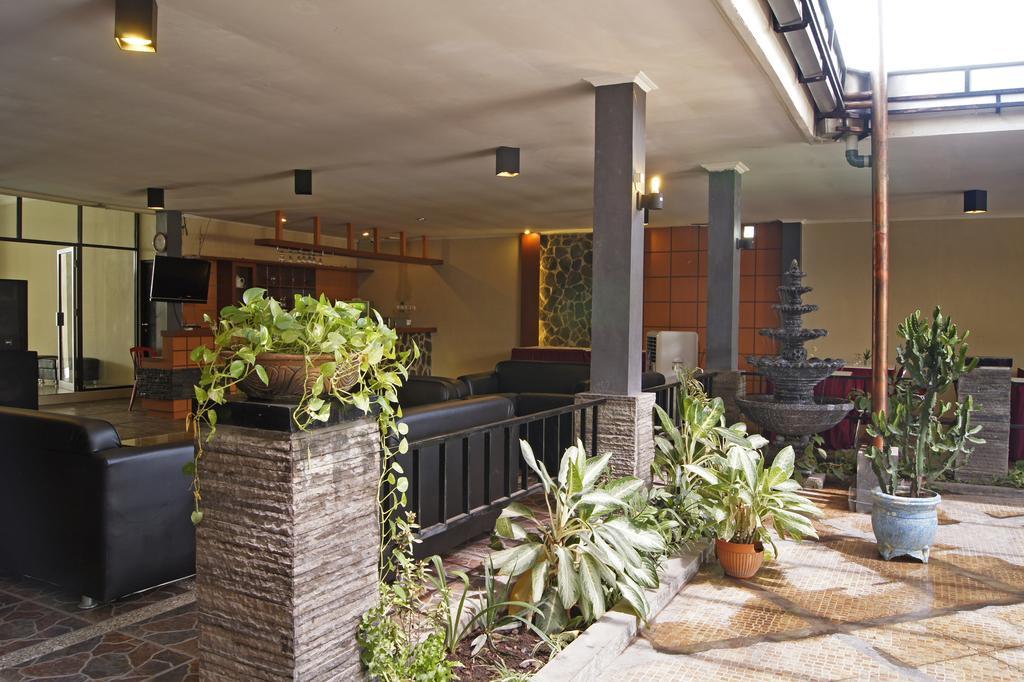 The Winner Premier Hotel Pemalang Экстерьер фото